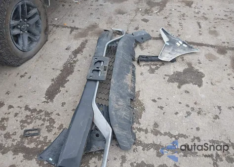 2021 Chevrolet Silverado 1500 4Wd Short Bed Custom из США, поврежденный, VIN 3GCPYBEK2MG216883